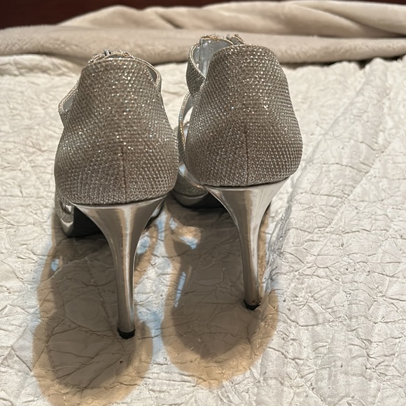 Fioni formal wear silver heels. Size 8.5 - Picture 3 of 5